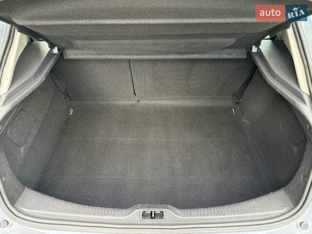 Серый Рено Меган, объемом двигателя 1.6 л и пробегом 153 тыс. км за 7650 $, фото 27 на Automoto.ua