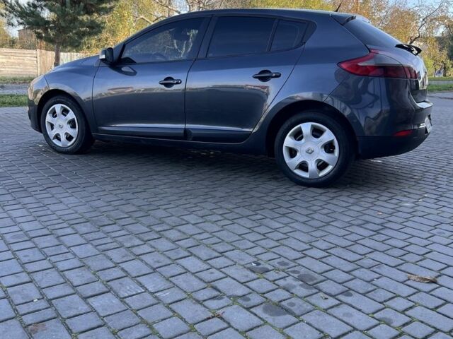 Серый Рено Меган, объемом двигателя 1.5 л и пробегом 248 тыс. км за 5999 $, фото 3 на Automoto.ua