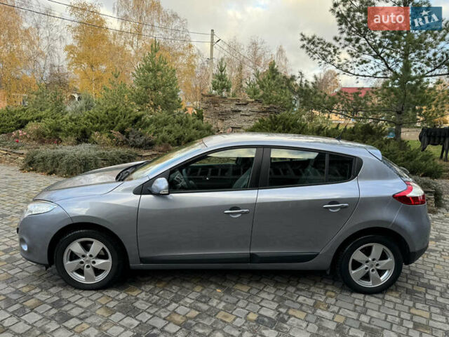 Серый Рено Меган, объемом двигателя 1.6 л и пробегом 153 тыс. км за 7650 $, фото 7 на Automoto.ua
