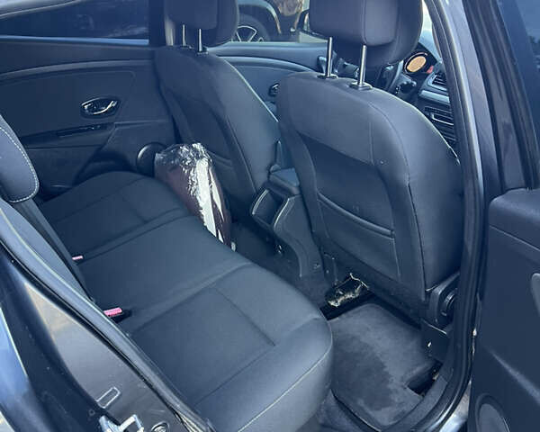 Рено Меган 2008 в Владимир-Волынский на Automoto.ua Серый Рено Меган, объемом двигателя 1.5 л и пробегом 248 тыс. км за 6100 $, фото 23 на Automoto.ua