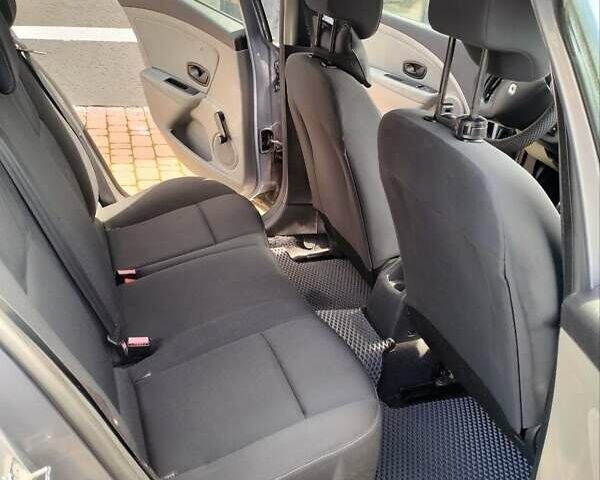 Сірий Рено Меган, об'ємом двигуна 1.5 л та пробігом 313 тис. км за 4750 $, фото 2 на Automoto.ua