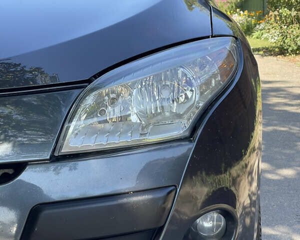 Сірий Рено Меган, об'ємом двигуна 1.5 л та пробігом 270 тис. км за 5800 $, фото 13 на Automoto.ua
