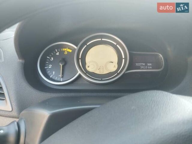 Рено Меган 2008 в Днепре (Днепропетровске) на Automoto.ua Серый Рено Меган, объемом двигателя 1.46 л и пробегом 330 тыс. км за 6500 $, фото 3 на Automoto.ua