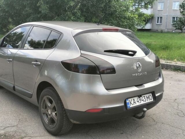 Серый Рено Меган, объемом двигателя 1.5 л и пробегом 350 тыс. км за 5700 $, фото 2 на Automoto.ua