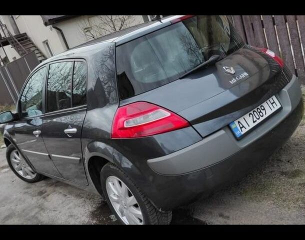 Серый Рено Меган, объемом двигателя 0 л и пробегом 280 тыс. км за 5000 $, фото 3 на Automoto.ua