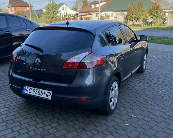 Рено Меган 2008 в Владимир-Волынский на Automoto.ua Серый Рено Меган, объемом двигателя 1.5 л и пробегом 248 тыс. км за 6100 $, фото 4 на Automoto.ua