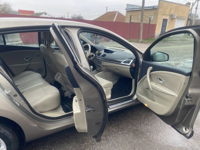 Сірий Рено Меган, об'ємом двигуна 1.5 л та пробігом 230 тис. км за 7000 $, фото 6 на Automoto.ua