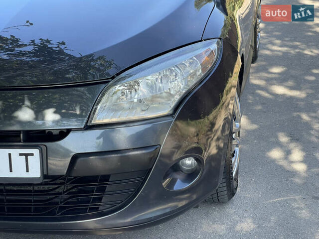 Сірий Рено Меган, об'ємом двигуна 1.5 л та пробігом 270 тис. км за 5800 $, фото 7 на Automoto.ua