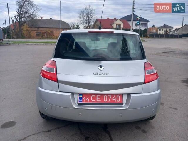 Серый Рено Меган, объемом двигателя 1.6 л и пробегом 224 тыс. км за 5200 $, фото 3 на Automoto.ua