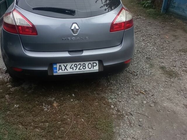 Серый Рено Меган, объемом двигателя 1.6 л и пробегом 206 тыс. км за 6500 $, фото 6 на Automoto.ua