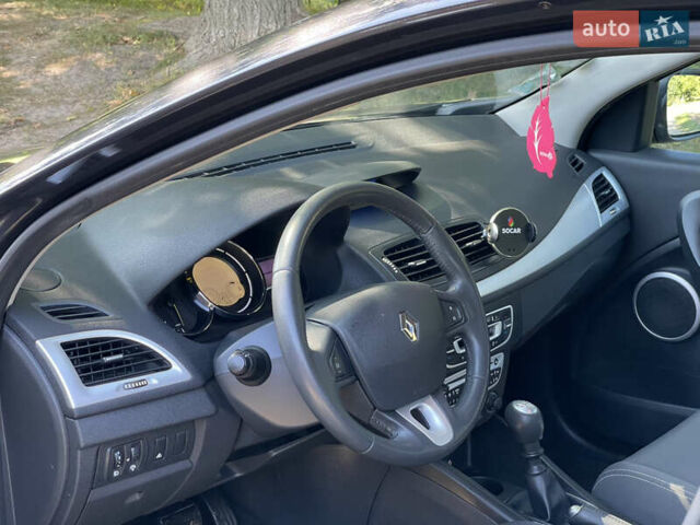 Сірий Рено Меган, об'ємом двигуна 1.5 л та пробігом 270 тис. км за 5800 $, фото 77 на Automoto.ua
