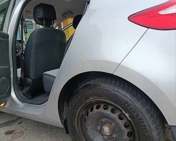 Серый Рено Меган, объемом двигателя 1.6 л и пробегом 176 тыс. км за 6700 $, фото 8 на Automoto.ua