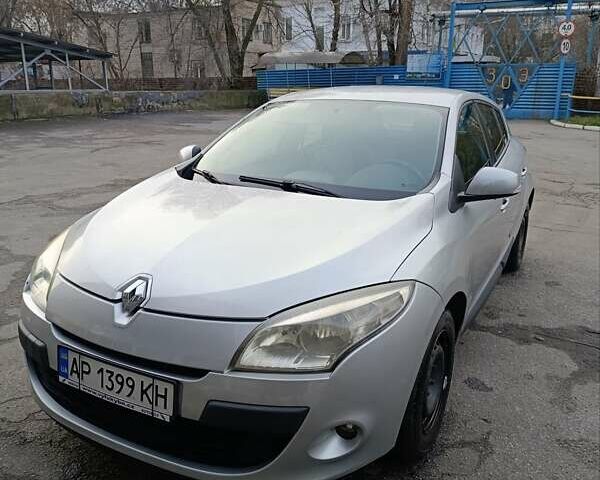 Серый Рено Меган, объемом двигателя 1.6 л и пробегом 176 тыс. км за 6700 $, фото 2 на Automoto.ua