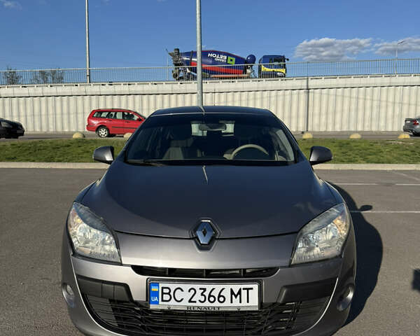 Серый Рено Меган, объемом двигателя 1.9 л и пробегом 238 тыс. км за 5400 $, фото 1 на Automoto.ua