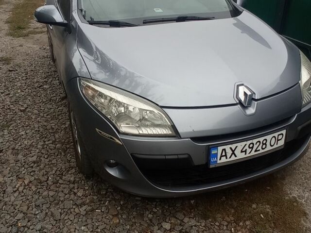Серый Рено Меган, объемом двигателя 1.6 л и пробегом 206 тыс. км за 6500 $, фото 4 на Automoto.ua