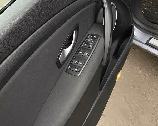 Сірий Рено Меган, об'ємом двигуна 1.6 л та пробігом 203 тис. км за 7450 $, фото 7 на Automoto.ua