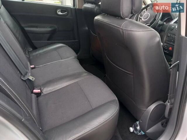 Серый Рено Меган, объемом двигателя 1.6 л и пробегом 224 тыс. км за 5200 $, фото 12 на Automoto.ua