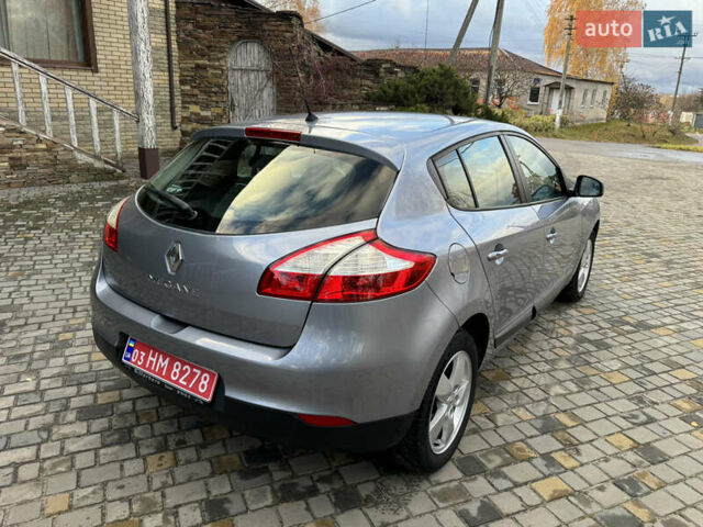 Серый Рено Меган, объемом двигателя 1.6 л и пробегом 153 тыс. км за 7650 $, фото 10 на Automoto.ua