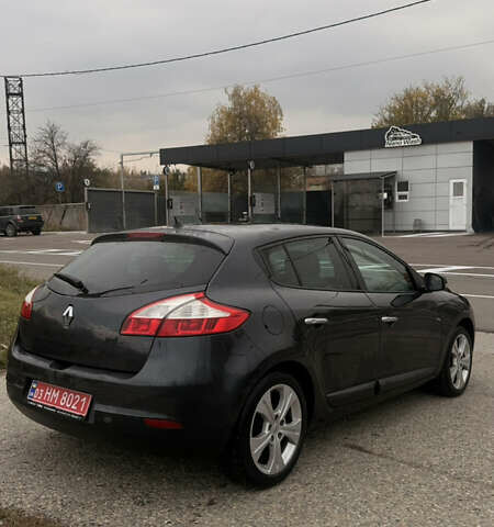 Рено Меган 2008 в Харькове на Automoto.ua Серый Рено Меган, объемом двигателя 1.6 л и пробегом 192 тыс. км за 6000 $, фото 4 на Automoto.ua