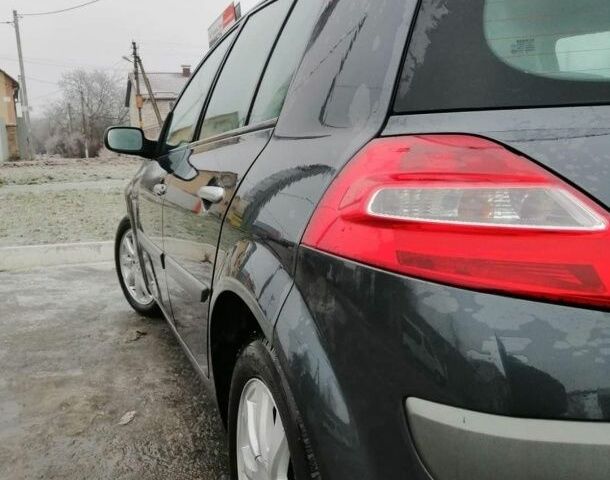 Серый Рено Меган, объемом двигателя 0 л и пробегом 280 тыс. км за 5000 $, фото 5 на Automoto.ua