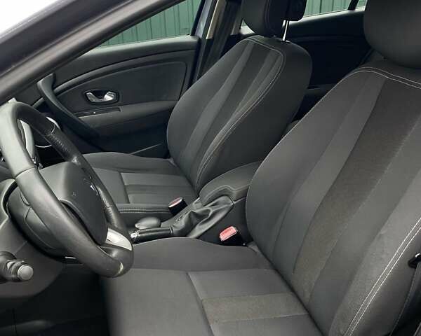 Сірий Рено Меган, об'ємом двигуна 1.6 л та пробігом 203 тис. км за 7450 $, фото 13 на Automoto.ua