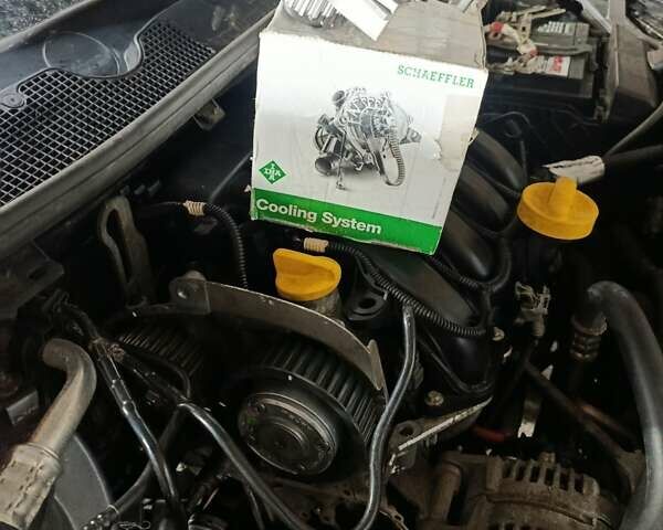 Сірий Рено Меган, об'ємом двигуна 1.6 л та пробігом 203 тис. км за 7450 $, фото 27 на Automoto.ua