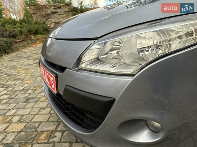 Серый Рено Меган, объемом двигателя 1.6 л и пробегом 153 тыс. км за 7650 $, фото 47 на Automoto.ua
