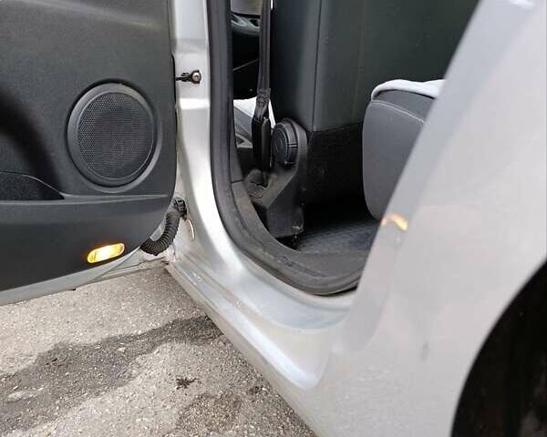 Серый Рено Меган, объемом двигателя 1.6 л и пробегом 176 тыс. км за 6700 $, фото 18 на Automoto.ua