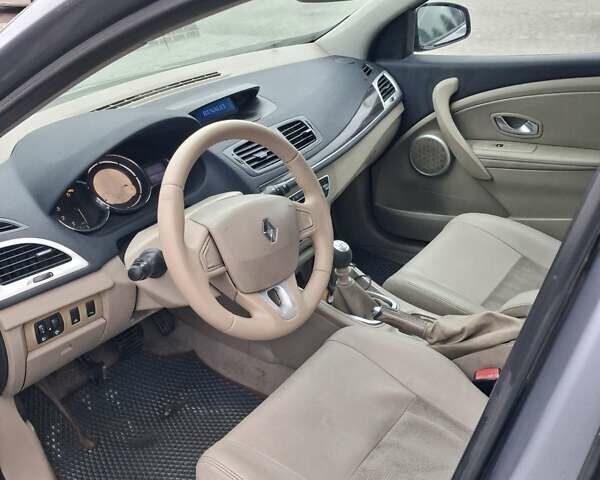 Серый Рено Меган, объемом двигателя 1.9 л и пробегом 350 тыс. км за 3950 $, фото 9 на Automoto.ua