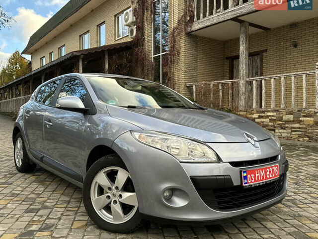 Серый Рено Меган, объемом двигателя 1.6 л и пробегом 153 тыс. км за 7650 $, фото 17 на Automoto.ua