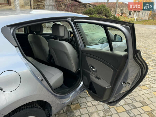 Серый Рено Меган, объемом двигателя 1.6 л и пробегом 153 тыс. км за 7650 $, фото 29 на Automoto.ua