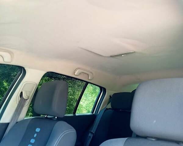 Серый Рено Меган, объемом двигателя 1.6 л и пробегом 277 тыс. км за 4600 $, фото 6 на Automoto.ua