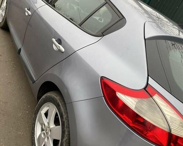 Сірий Рено Меган, об'ємом двигуна 1.6 л та пробігом 203 тис. км за 7450 $, фото 1 на Automoto.ua