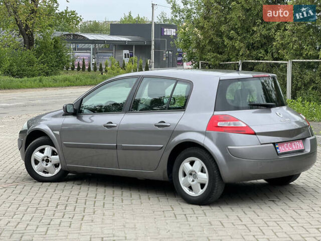 Серый Рено Меган, объемом двигателя 1.6 л и пробегом 130 тыс. км за 4750 $, фото 8 на Automoto.ua