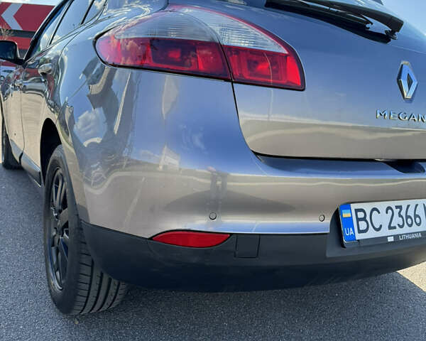 Серый Рено Меган, объемом двигателя 1.9 л и пробегом 238 тыс. км за 5400 $, фото 8 на Automoto.ua