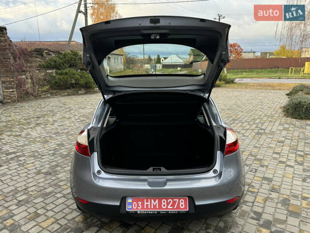 Серый Рено Меган, объемом двигателя 1.6 л и пробегом 153 тыс. км за 7650 $, фото 26 на Automoto.ua