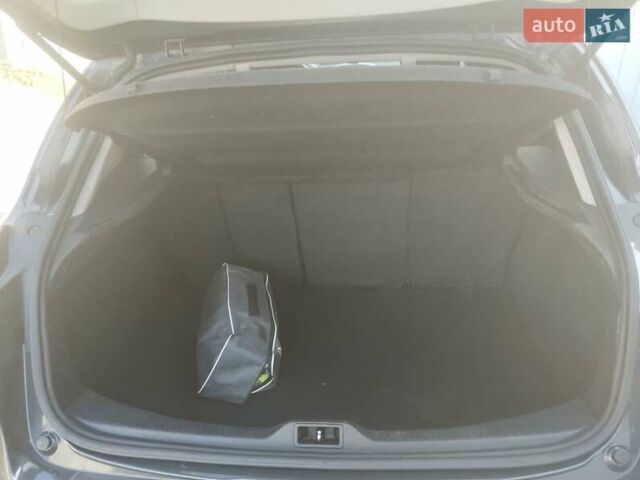 Рено Меган 2008 в Днепре (Днепропетровске) на Automoto.ua Серый Рено Меган, объемом двигателя 1.46 л и пробегом 330 тыс. км за 6500 $, фото 4 на Automoto.ua