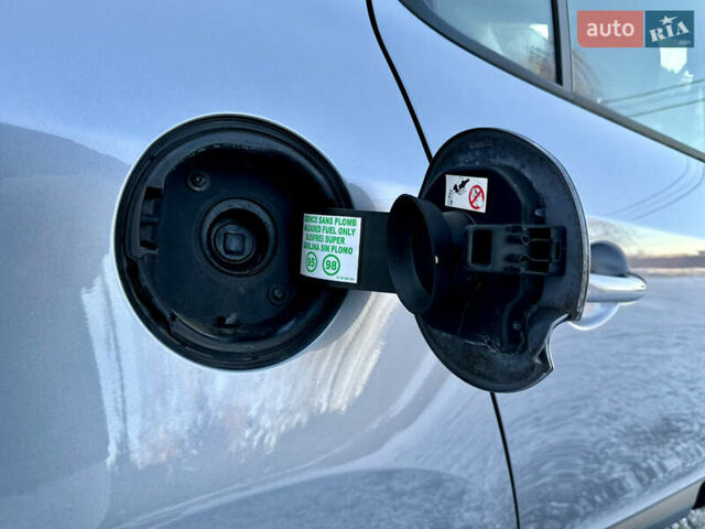 Серый Рено Меган, объемом двигателя 1.6 л и пробегом 153 тыс. км за 7550 $, фото 43 на Automoto.ua