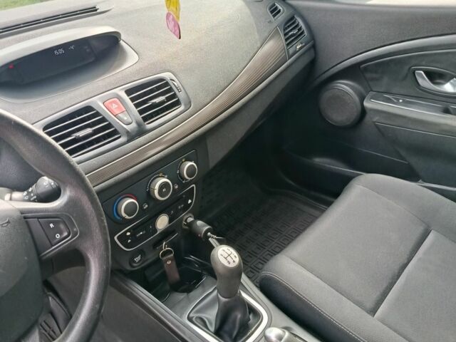 Серый Рено Меган, объемом двигателя 1.5 л и пробегом 339 тыс. км за 4800 $, фото 8 на Automoto.ua