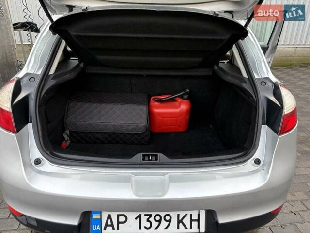 Серый Рено Меган, объемом двигателя 1.6 л и пробегом 176 тыс. км за 6700 $, фото 6 на Automoto.ua