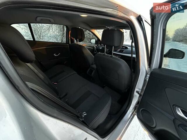 Серый Рено Меган, объемом двигателя 1.6 л и пробегом 293 тыс. км за 6200 $, фото 4 на Automoto.ua