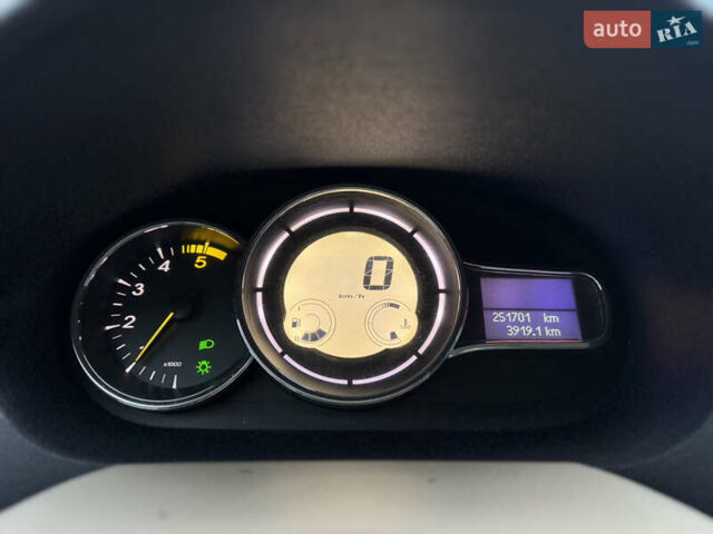 Серый Рено Меган, объемом двигателя 1.9 л и пробегом 251 тыс. км за 5850 $, фото 16 на Automoto.ua