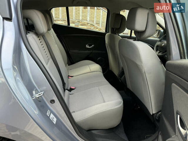 Серый Рено Меган, объемом двигателя 1.6 л и пробегом 153 тыс. км за 7650 $, фото 30 на Automoto.ua