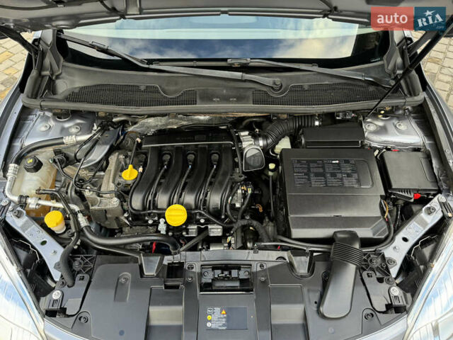 Серый Рено Меган, объемом двигателя 1.6 л и пробегом 153 тыс. км за 7650 $, фото 42 на Automoto.ua