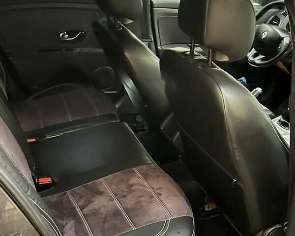 Серый Рено Меган, объемом двигателя 1.46 л и пробегом 288 тыс. км за 5050 $, фото 7 на Automoto.ua