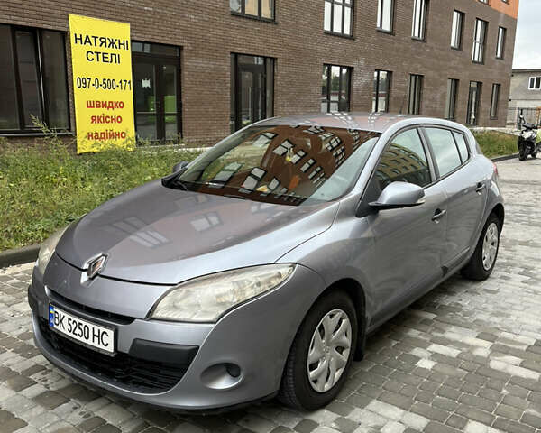 Серый Рено Меган, объемом двигателя 1.46 л и пробегом 333 тыс. км за 5200 $, фото 17 на Automoto.ua