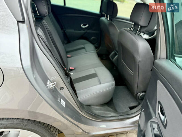 Сірий Рено Меган, об'ємом двигуна 1.6 л та пробігом 156 тис. км за 8350 $, фото 24 на Automoto.ua