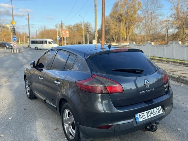 Сірий Рено Меган, об'ємом двигуна 1.5 л та пробігом 225 тис. км за 6300 $, фото 5 на Automoto.ua