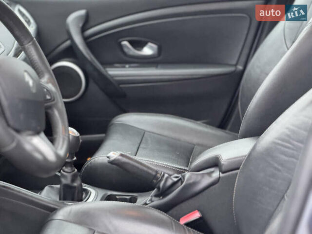 Серый Рено Меган, объемом двигателя 1.6 л и пробегом 193 тыс. км за 5999 $, фото 36 на Automoto.ua