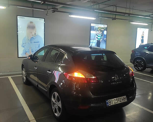 Сірий Рено Меган, об'ємом двигуна 1.46 л та пробігом 220 тис. км за 7000 $, фото 1 на Automoto.ua